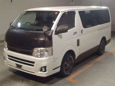TOYOTA HIACE VAN