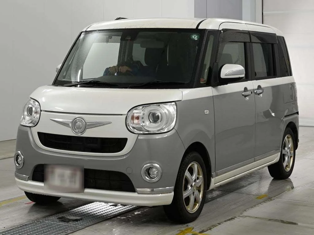 Daihatsu Move Canbus  с аукциона в Японии