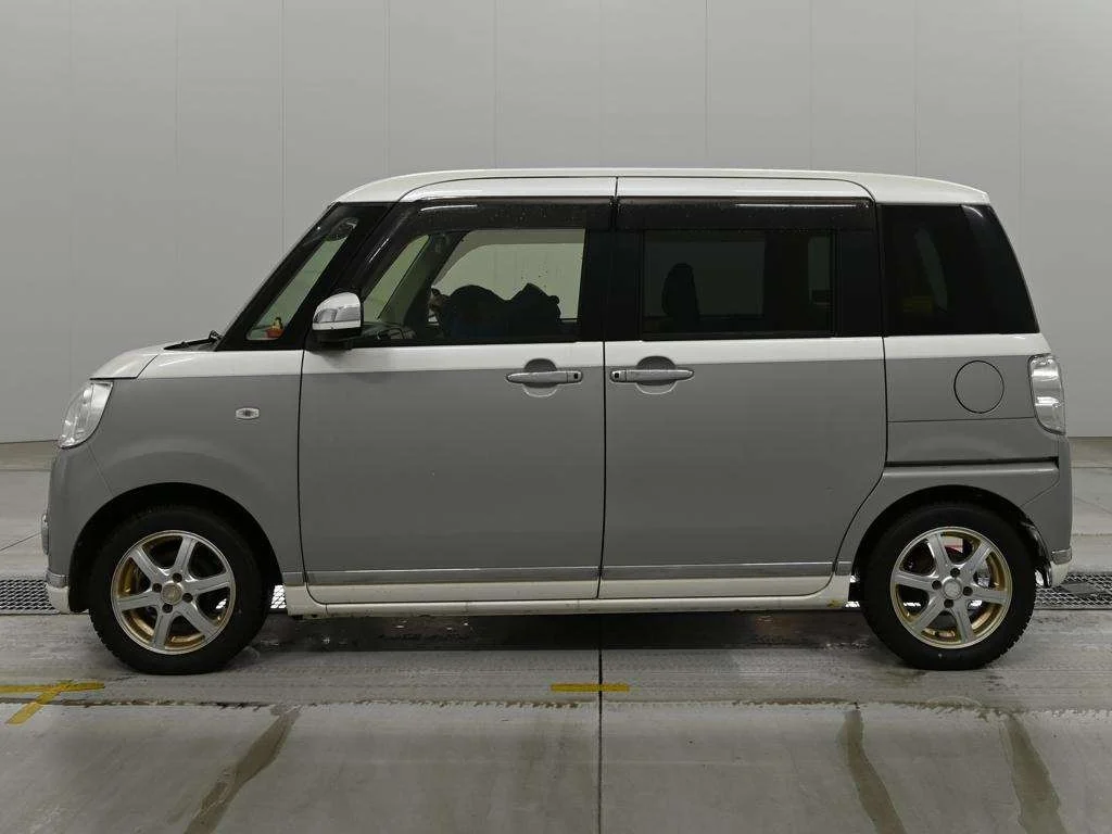 Daihatsu Move Canbus  с аукциона в Японии