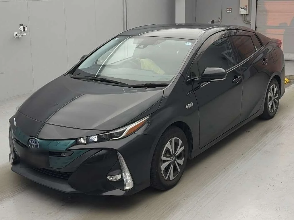 Toyota Prius PHV 2018