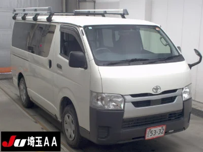 TOYOTA HIACE VAN