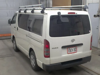 TOYOTA HIACE VAN