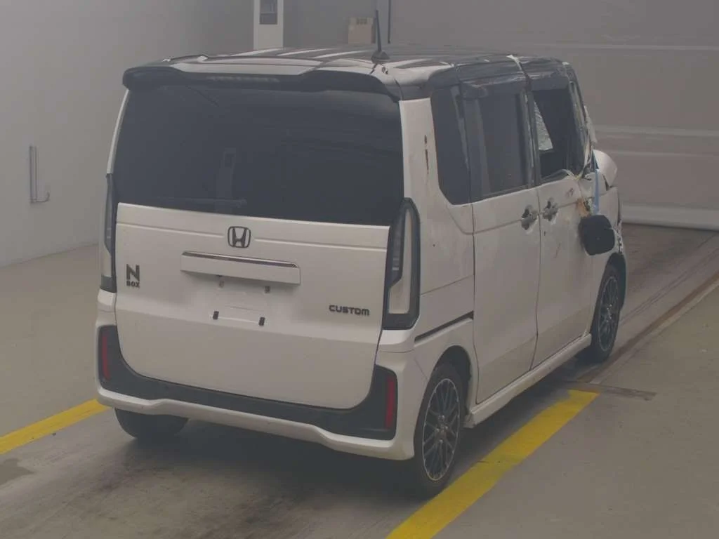 Honda N-Box  с аукциона в Японии