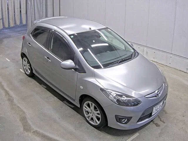 Mazda Demio 2010