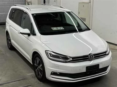 VOLKSWAGEN GOLF TOURAN
