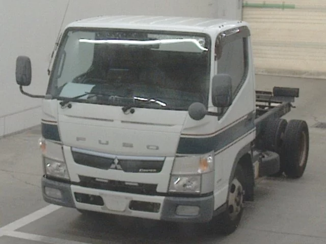 Mitsubishi Fuso Canter  с аукциона в Японии