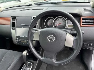NISSAN TIIDA LATIO