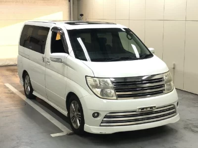NISSAN ELGRAND
