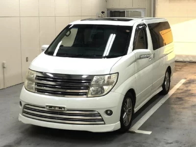 NISSAN ELGRAND