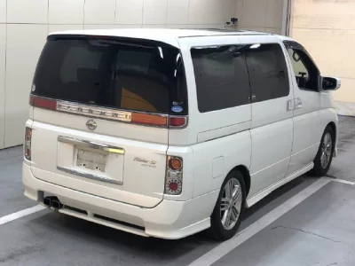 NISSAN ELGRAND