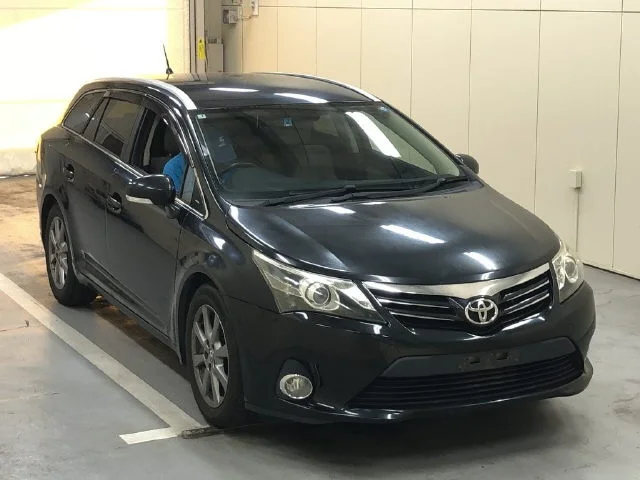Toyota Avensis 2013