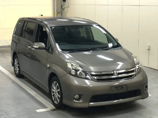 Toyota Isis 2009