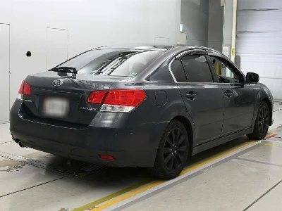 SUBARU LEGACY B4