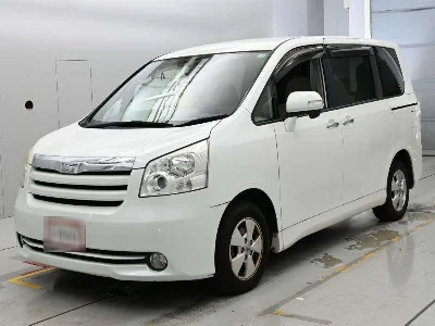 TOYOTA NOAH, 2009 — лот японского аукциона