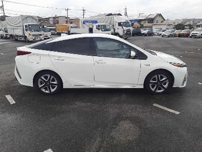 TOYOTA PRIUS PHV