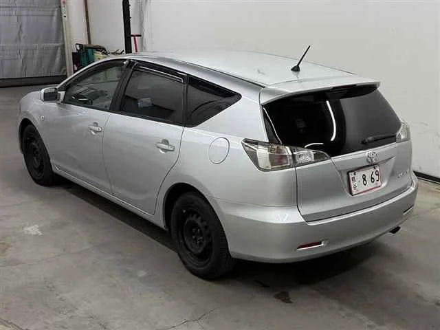 Toyota Caldina  с аукциона в Японии