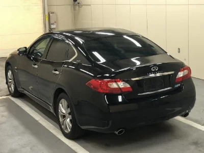 NISSAN FUGA