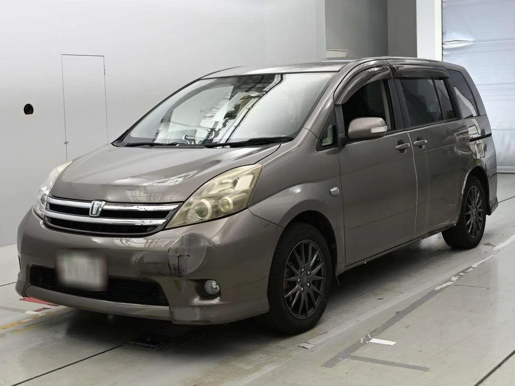 Toyota Isis 2008