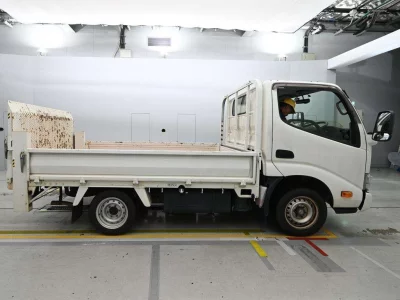 TOYOTA DYNA