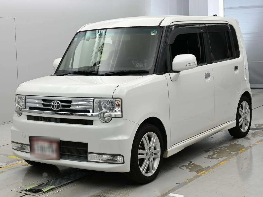 Toyota Pixis Space 2016