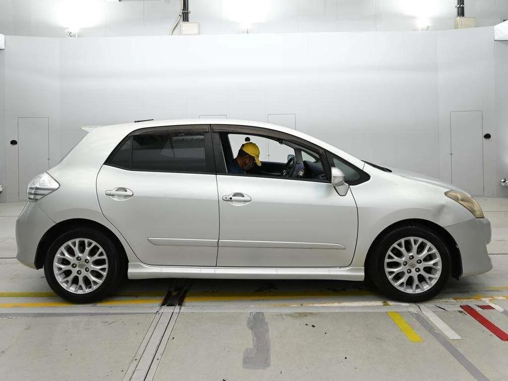 Toyota Blade  с аукциона в Японии
