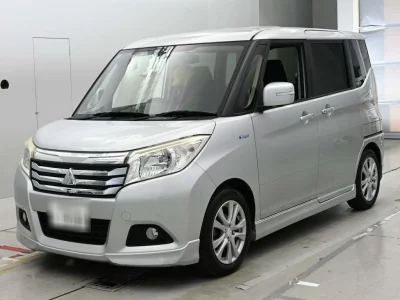 MITSUBISHI DELICA D2