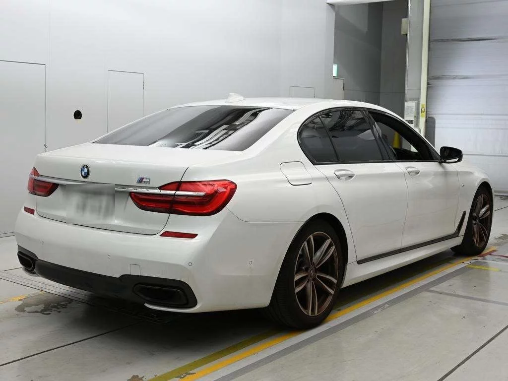 BMW 7-Series  с аукциона в Японии