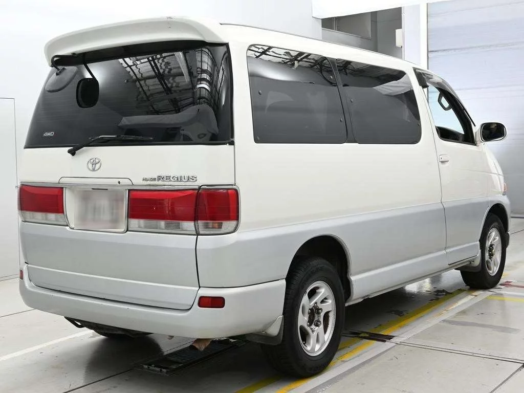 Toyota Hiace Regius  с аукциона в Японии