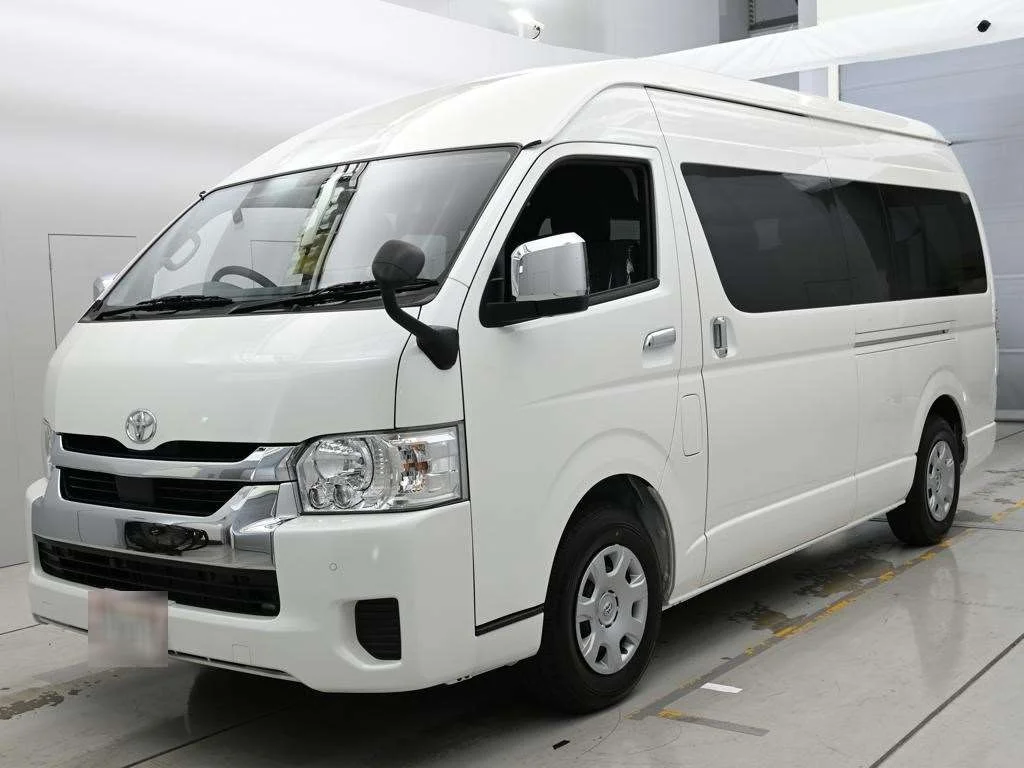 Toyota HiAce 2025
