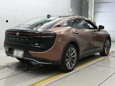 TOYOTA CROWN CROSSOVER