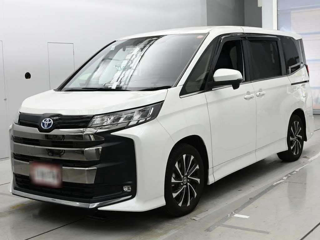 Toyota Noah 2023