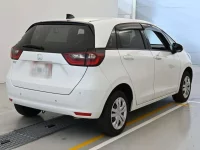 Цена авто Honda Fit с аукционов Японии, номер кузова GR2, пробег 123 000, оценка 8