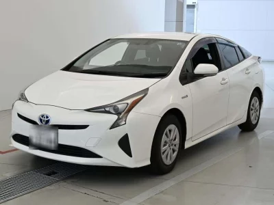 TOYOTA PRIUS, 2017 — лот японского аукциона