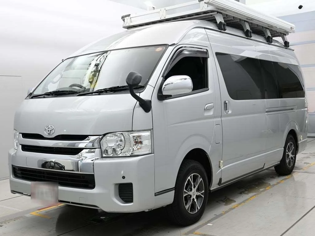 Toyota HiAce 2016