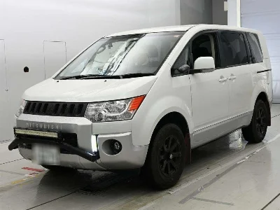 MITSUBISHI DELICA D5