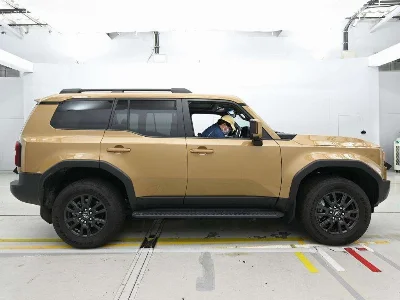 TOYOTA LAND CRUISER 250