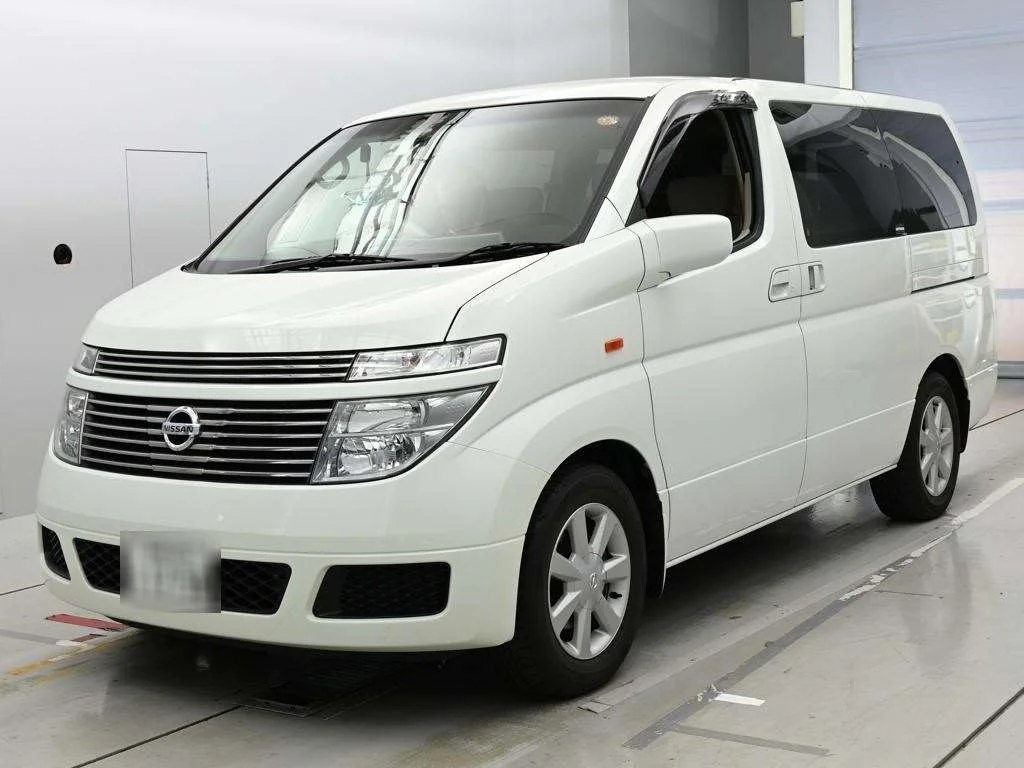 Nissan Elgrand 2004