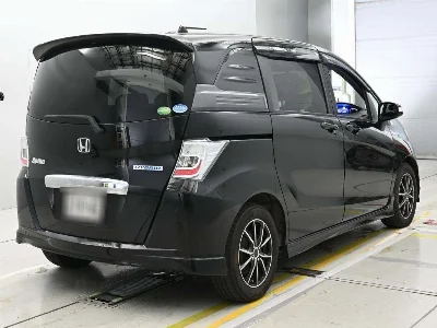 HONDA FREED SPIKE