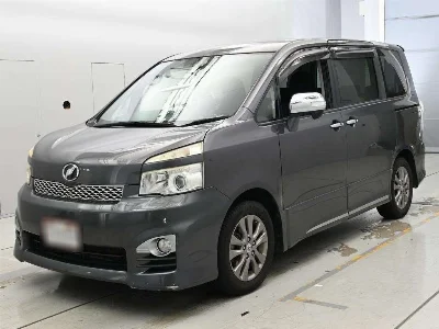 TOYOTA VOXY, 2011 — лот японского аукциона