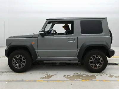 SUZUKI JIMNY SIERRA