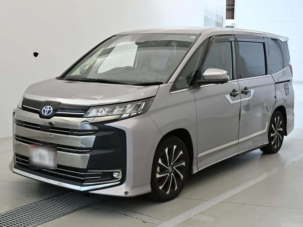 Toyota Noah 2024