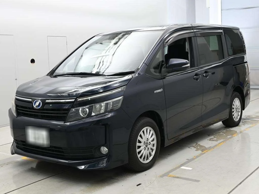 Toyota Voxy 2014