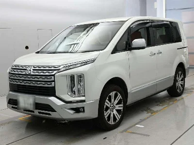MITSUBISHI DELICA D5