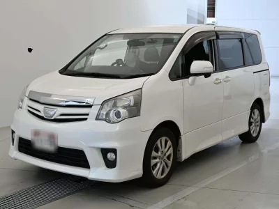 TOYOTA NOAH, 2011 — лот японского аукциона
