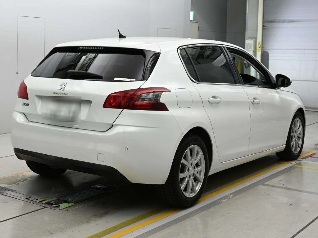 Peugeot 308  с аукциона в Японии