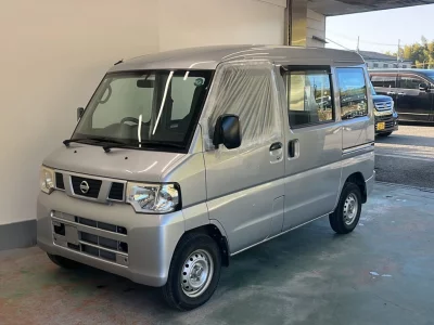 NISSAN CLIPPER VAN