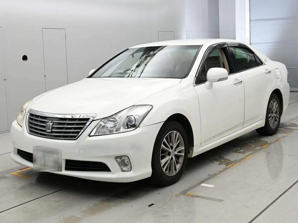 Toyota Crown 2011
