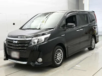 TOYOTA NOAH, 2017 — лот японского аукциона