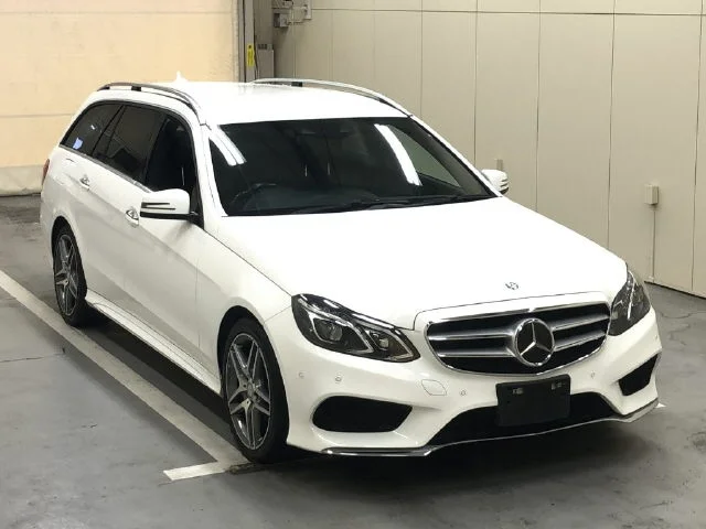 Mercedes-Benz E-Class  с аукциона в Японии