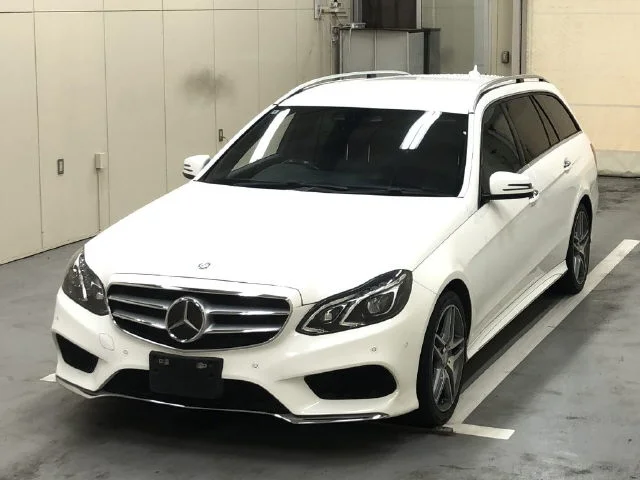 Mercedes-Benz E-Class  с аукциона в Японии